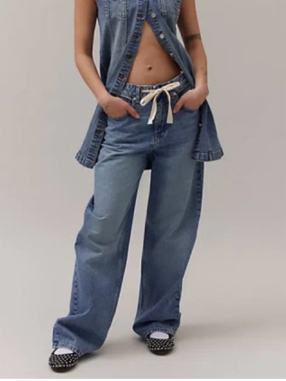 URBAN OUTFITTERS BDG Light Blue Baggy Denim Barrel Jeans w/ Drawstring Size 32